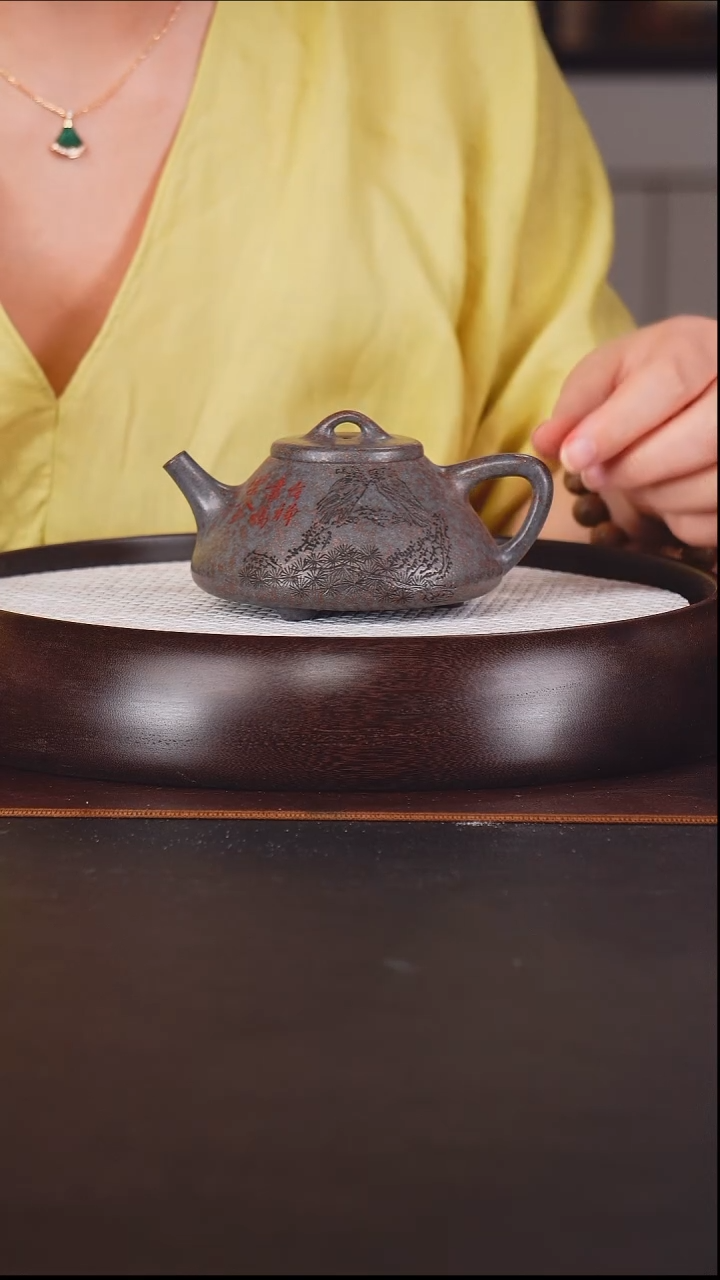 茶壶紫砂潘春芳 石瓢35 手磨天青 240毫升 配李燕双鹰图 认证证书