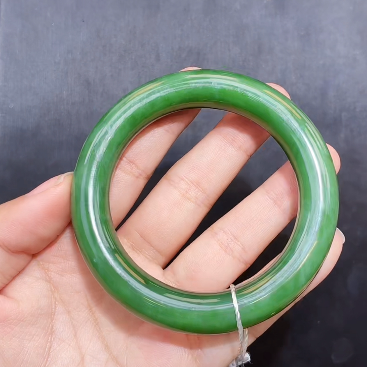【年终回馈】和田玉碧玉胖圆条手镯丨天然玉石55~59圈口多样性发一