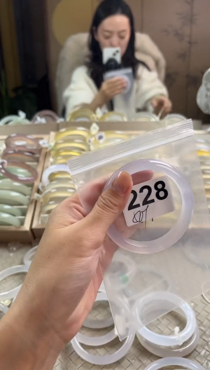 手镯玛瑙/玉髓未镶嵌228