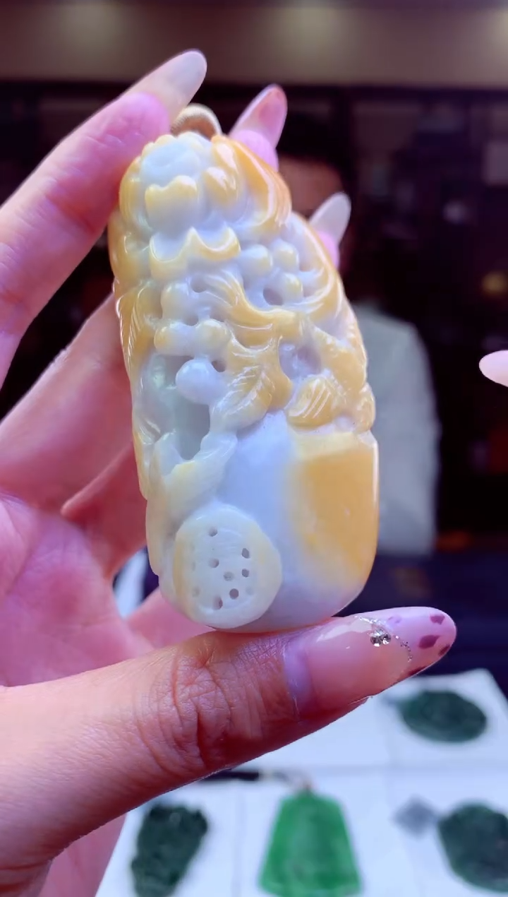 【闪购商品】定制翡翠未镶嵌挂件发货（拍一发一）