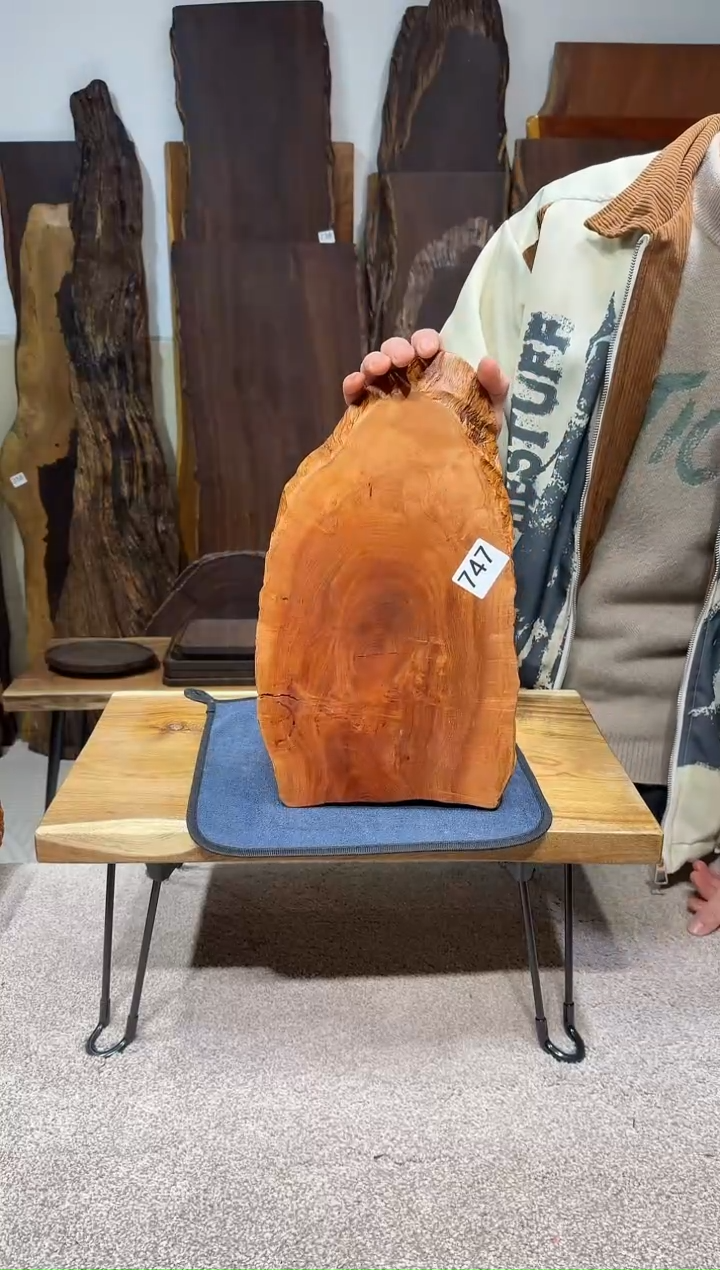 【闪购商品】荔枝木尺寸37*22*3编号747