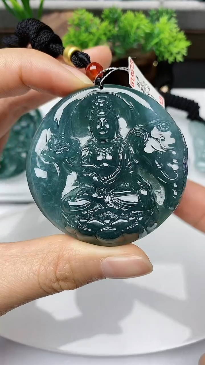 【闪购商品】翡翠颈饰未镶嵌
