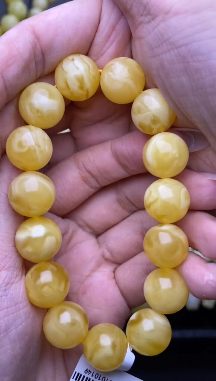 未镶嵌琥珀裸石 大小姐珠宝严选79