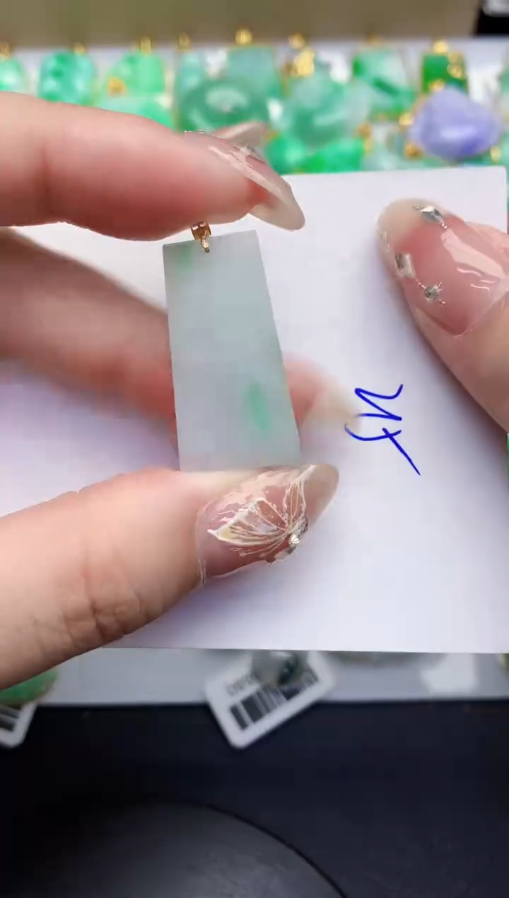 【闪购商品】翡翠颈饰18K金镶嵌000000000000