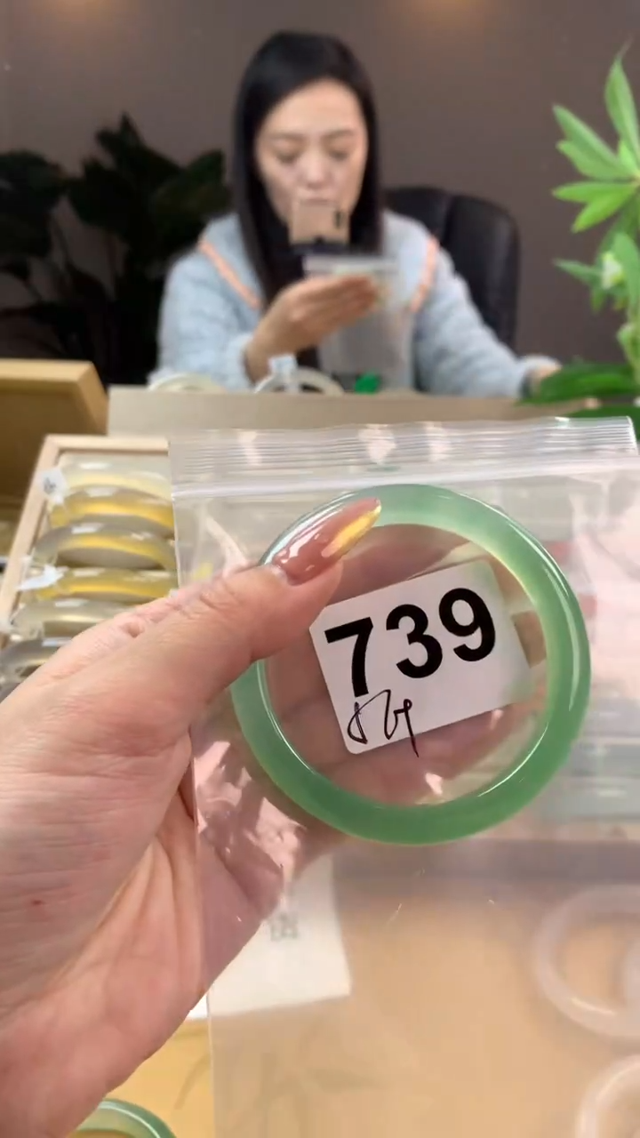 【闪购商品】玛瑙/玉髓手镯未镶嵌739