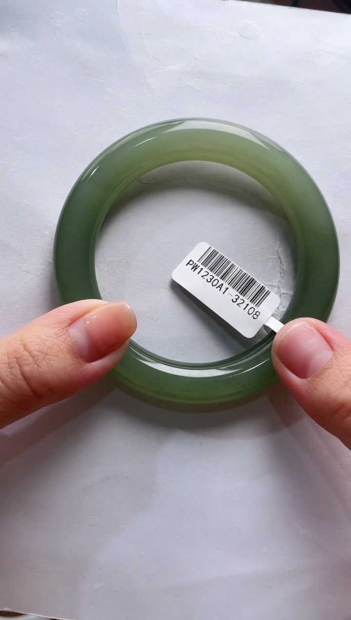 【闪购商品】和田玉手镯未镶嵌57+圈口