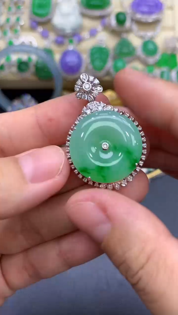 颈饰18K金镶嵌翡翠451-中国好珍宝