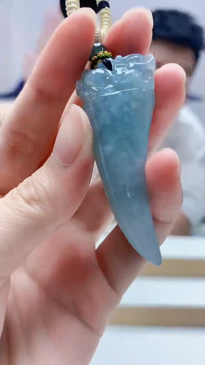 未镶嵌定制翡翠5028zm-毛货挂件59龙牙