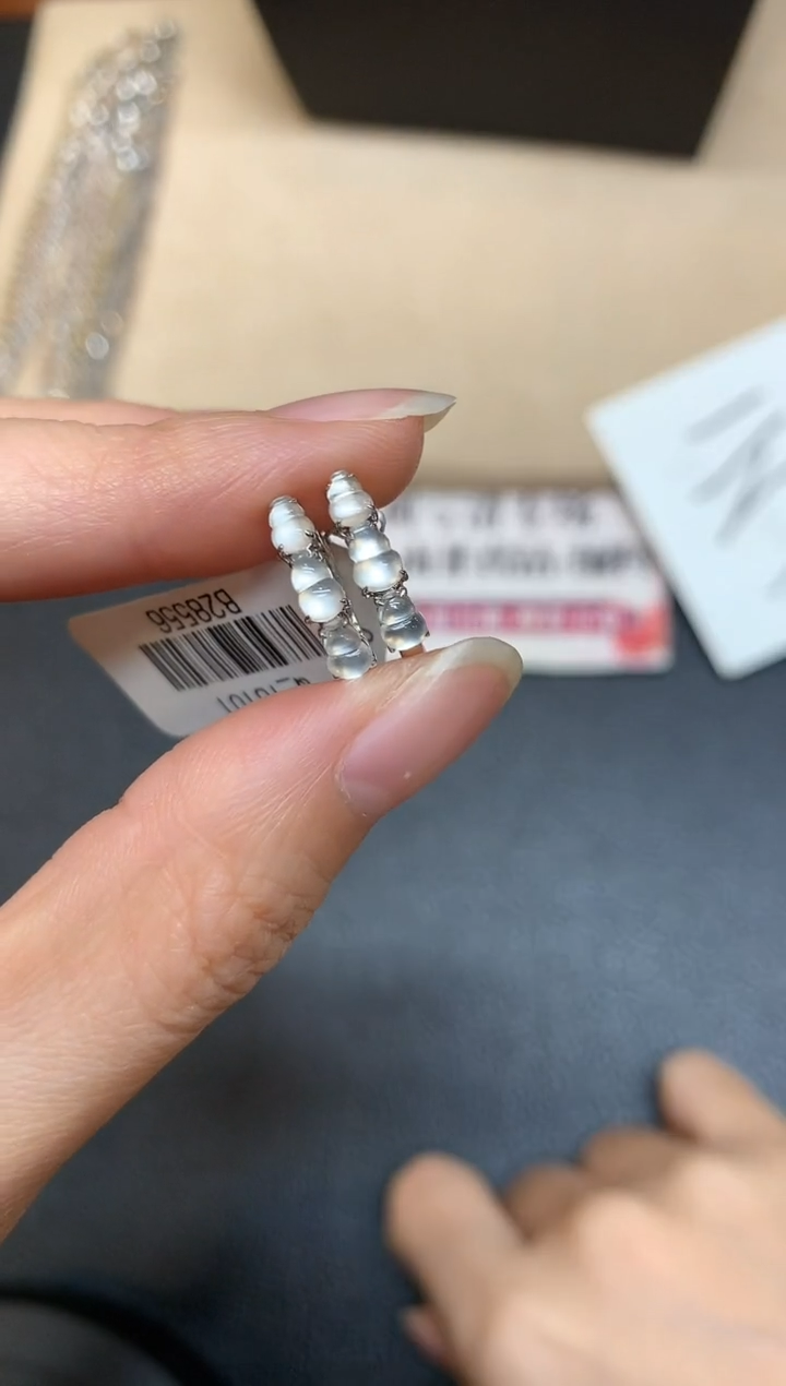 【闪购商品】翡翠耳饰18K金镶嵌【无鉴赏期