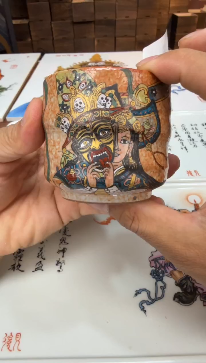 以笔为心，以瓷为纸。