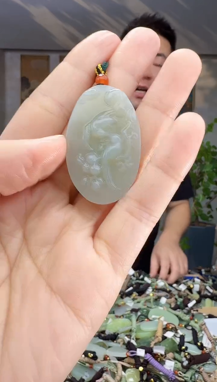 未镶嵌和田玉挂件拍一发一