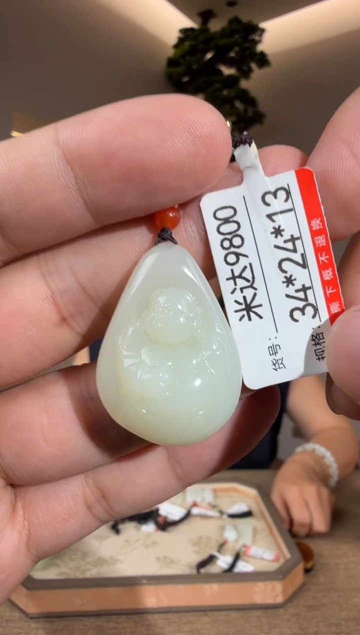 颈饰未镶嵌和田玉1