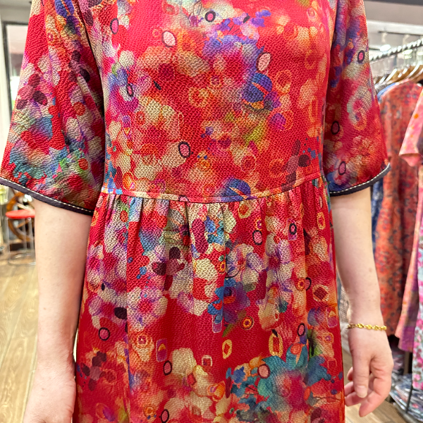 珍珠缎面真丝连衣裙