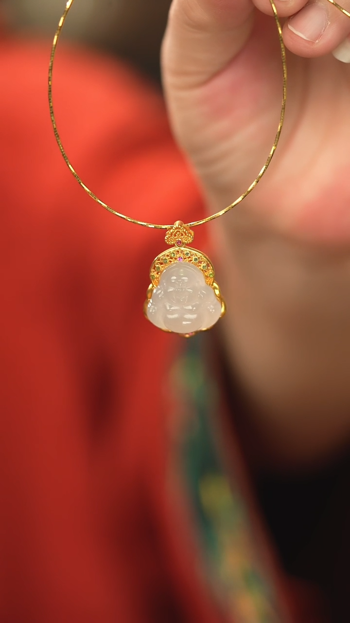 【闪购商品】和田玉吊坠(赠链)18K金镶嵌新款