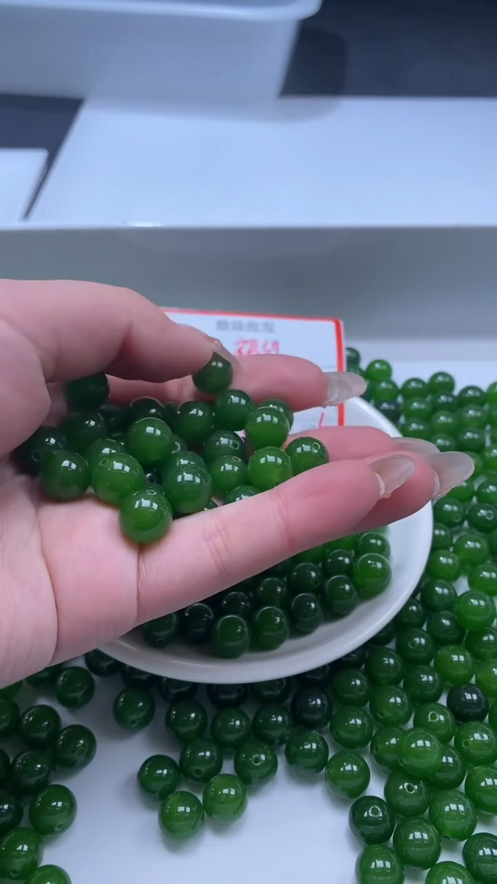 颈饰未镶嵌石英质玉W35菠菜绿10mm*10颗