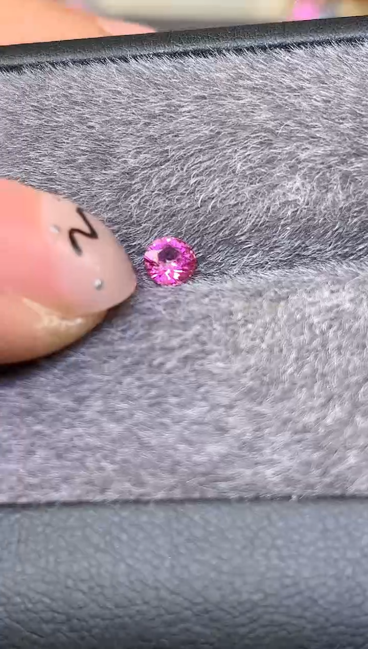 裸石尖晶石圆切 粉色调 0.28ct