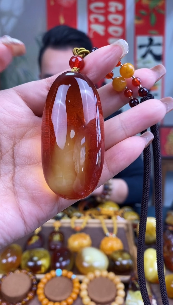 【闪购商品】琥珀裸石未镶嵌基地发货 一物一证 顺丰包邮