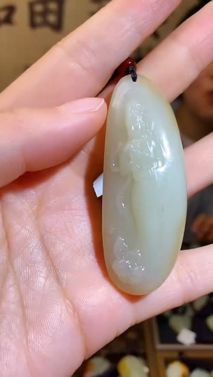 和田玉未镶嵌颈饰1