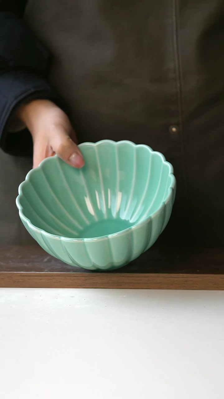 【闪购商品】陶瓷花瓣碗1只装绿色微瑕4-2@