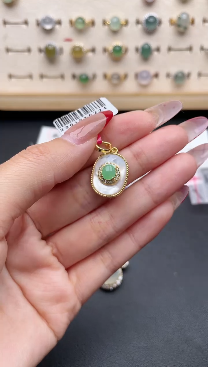 【闪购商品】翡翠戒指银S925镶嵌一物一证一礼盒