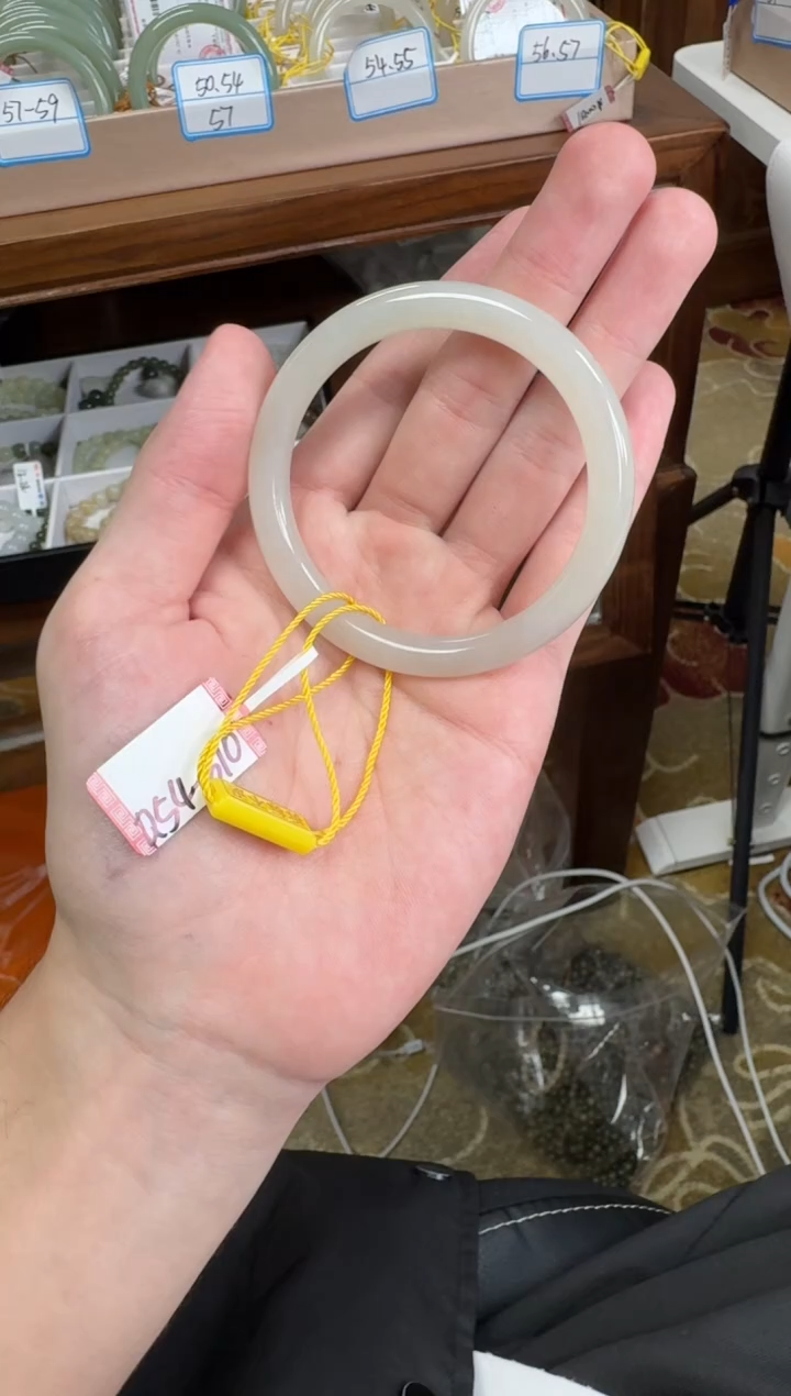 未镶嵌手镯和田玉1