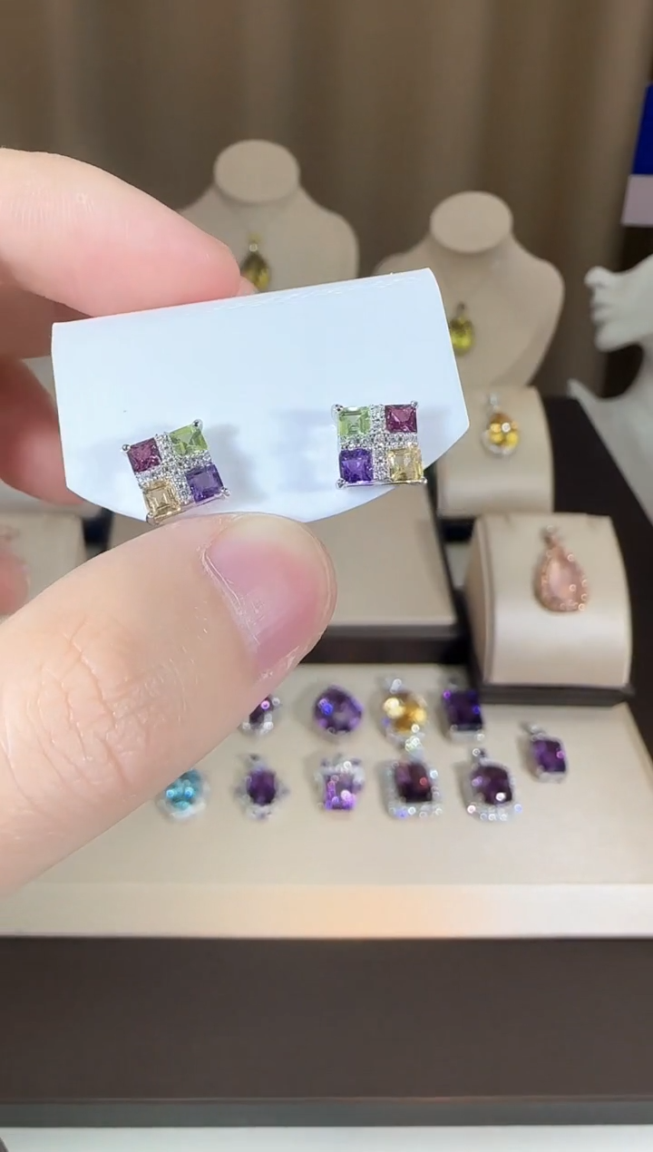 【闪购商品】紫晶耳饰银S925镶嵌耳钉8mm