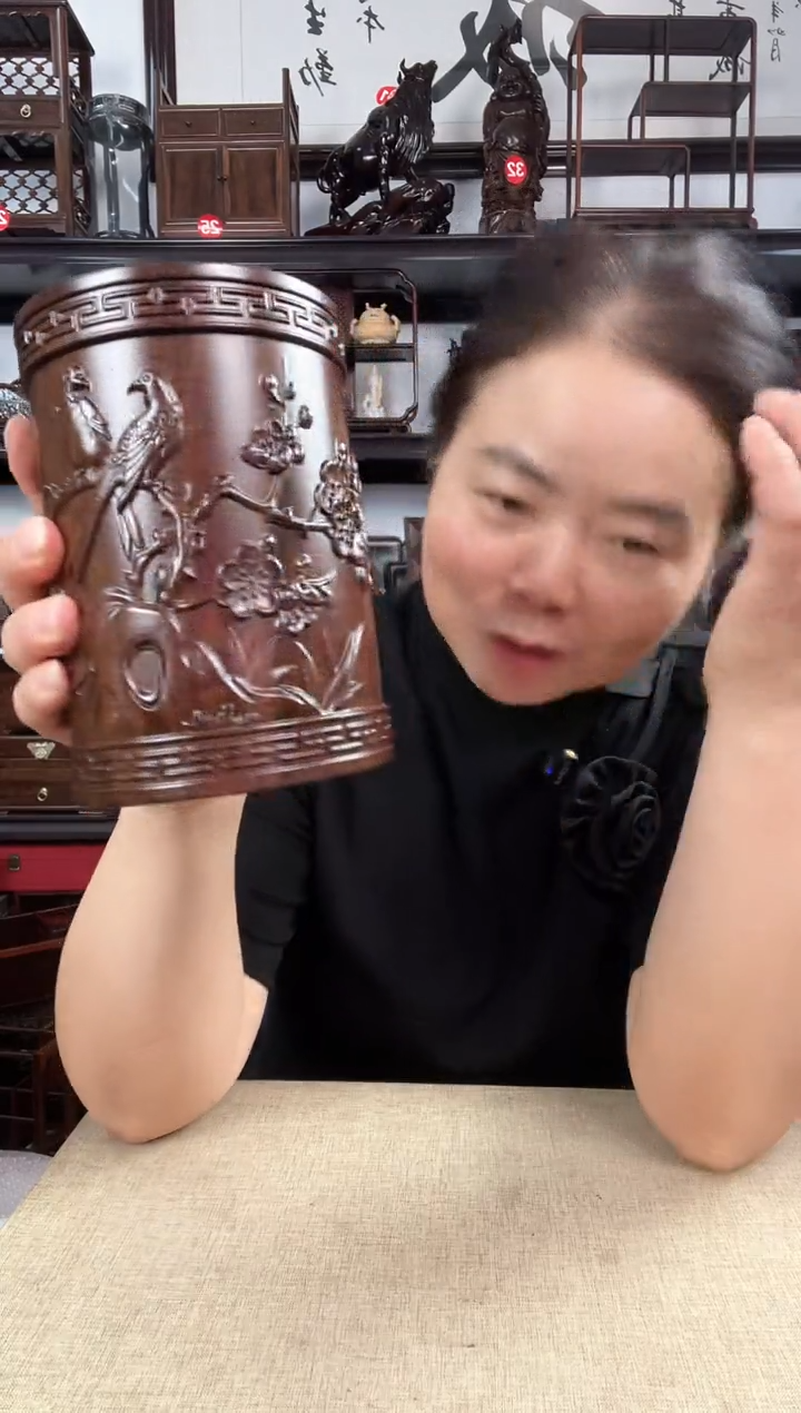木梅花笔筒老李红木工艺品