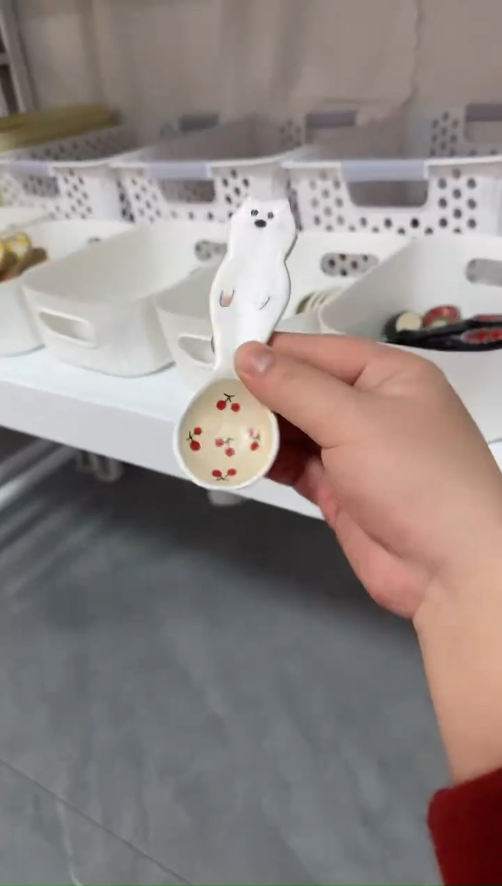 【闪购商品】狗狗勺子高温瓷器