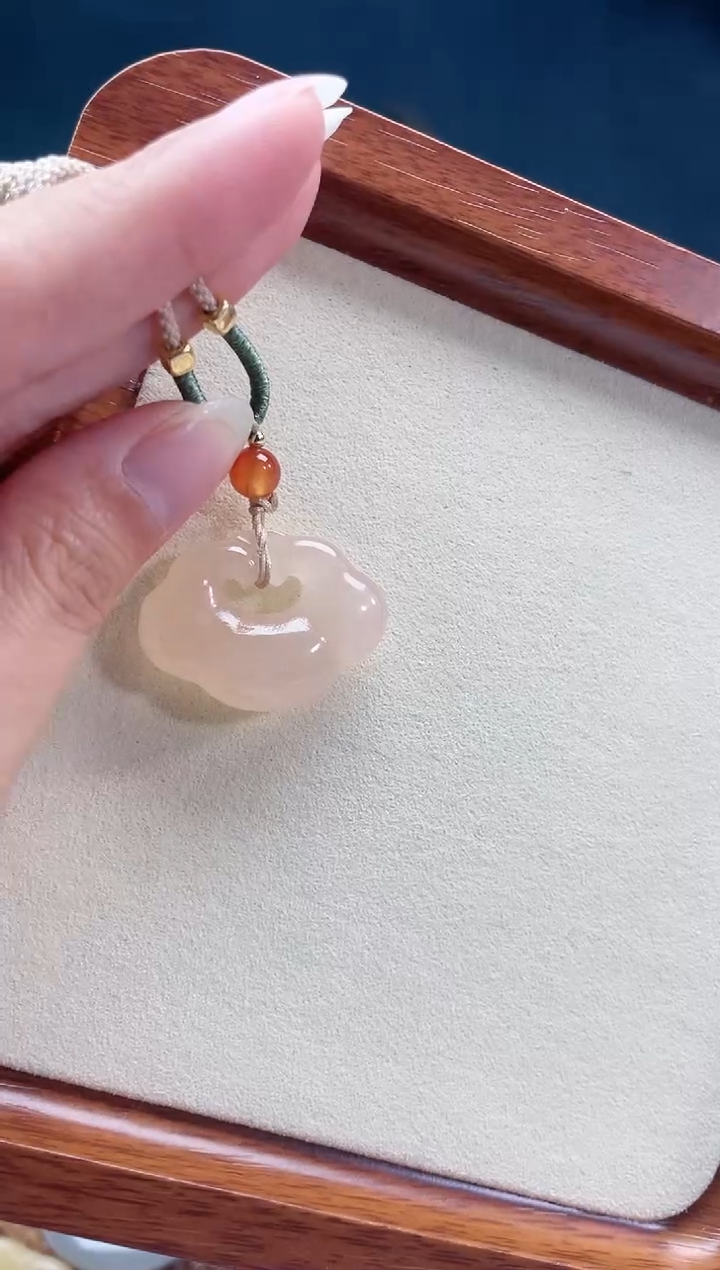 【闪购商品】和田玉颈饰未镶嵌1