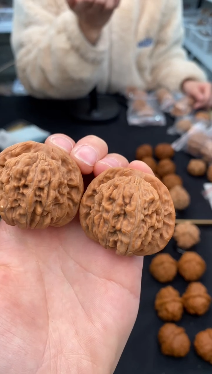 【闪购商品】文玩核桃把件汉高楼40-t502