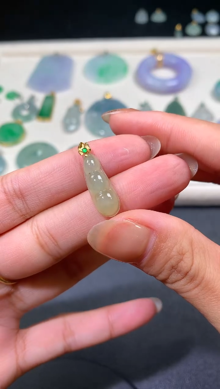 吊坠(不含链)18K金镶嵌翡翠翡翠