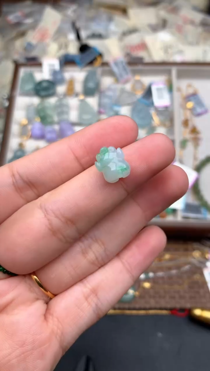 未镶嵌挂件翡翠一