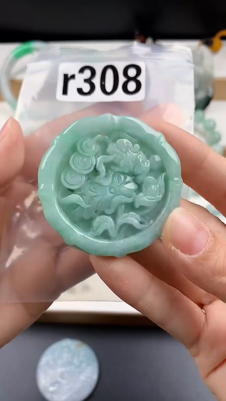 颈饰未镶嵌翡翠天然翡翠吊坠挂件