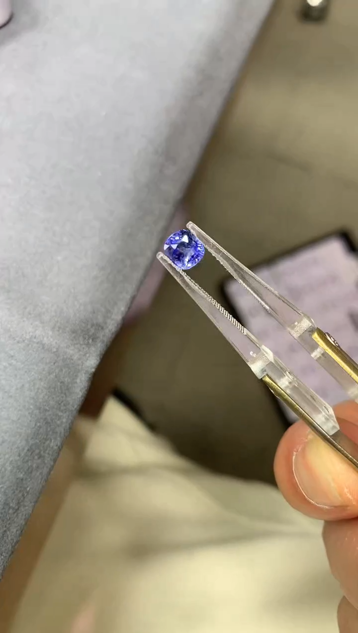 【闪购商品】蓝宝石裸石未镶嵌1.03ct 27