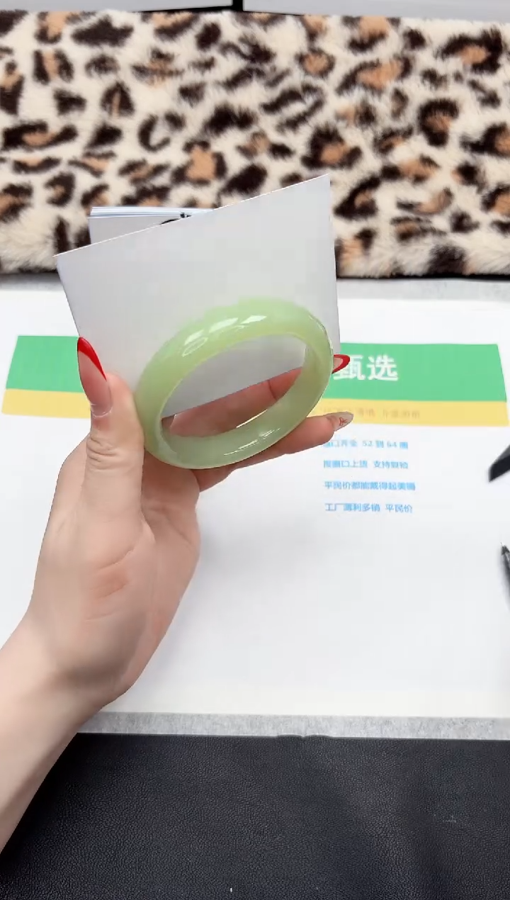 【闪购商品】石英质玉手镯未镶嵌174-55