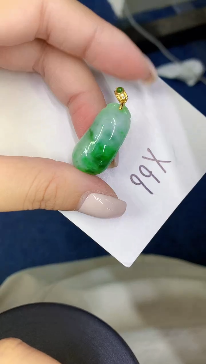 颈饰未镶嵌翡翠缅甸天然翡翠A货