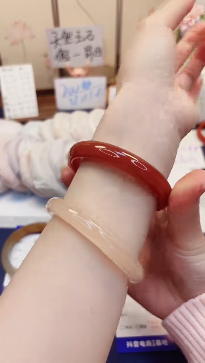 【闪购商品】石英质玉手镯未镶嵌296-玛瑙-圈口59