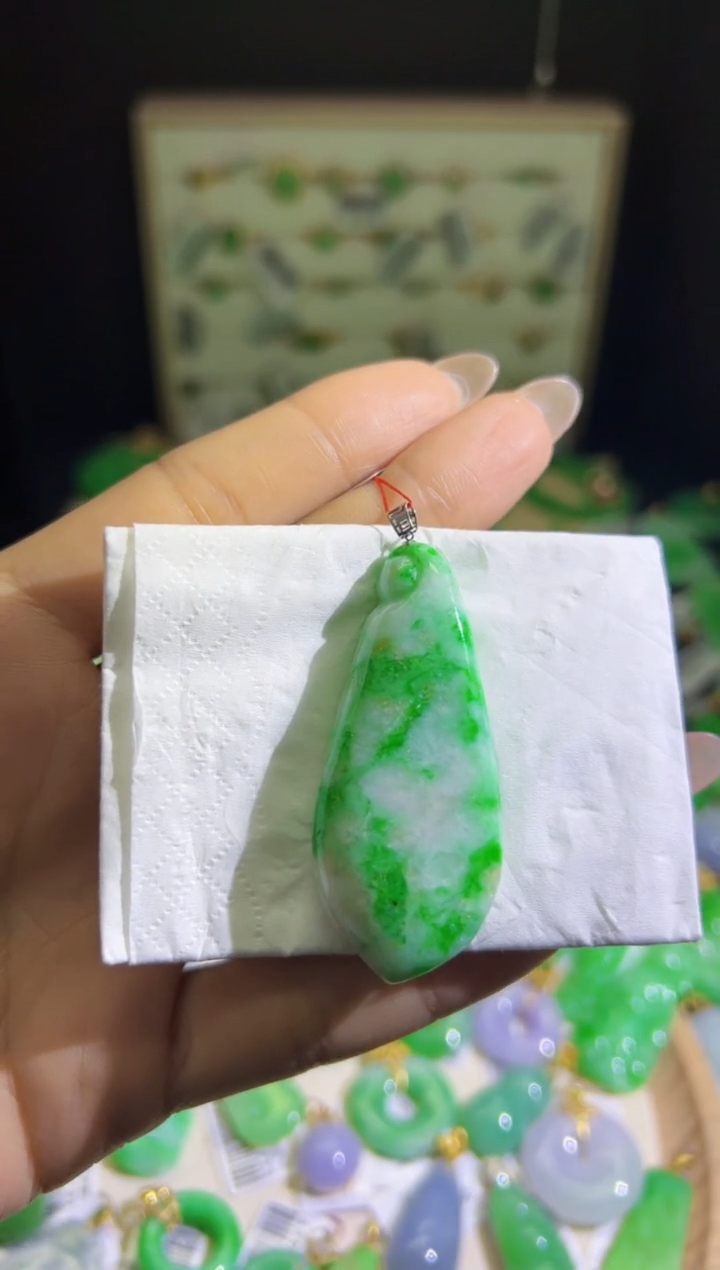 【闪购商品】翡翠颈饰18K金镶嵌Q缅料A货翡翠/支持复检/一件