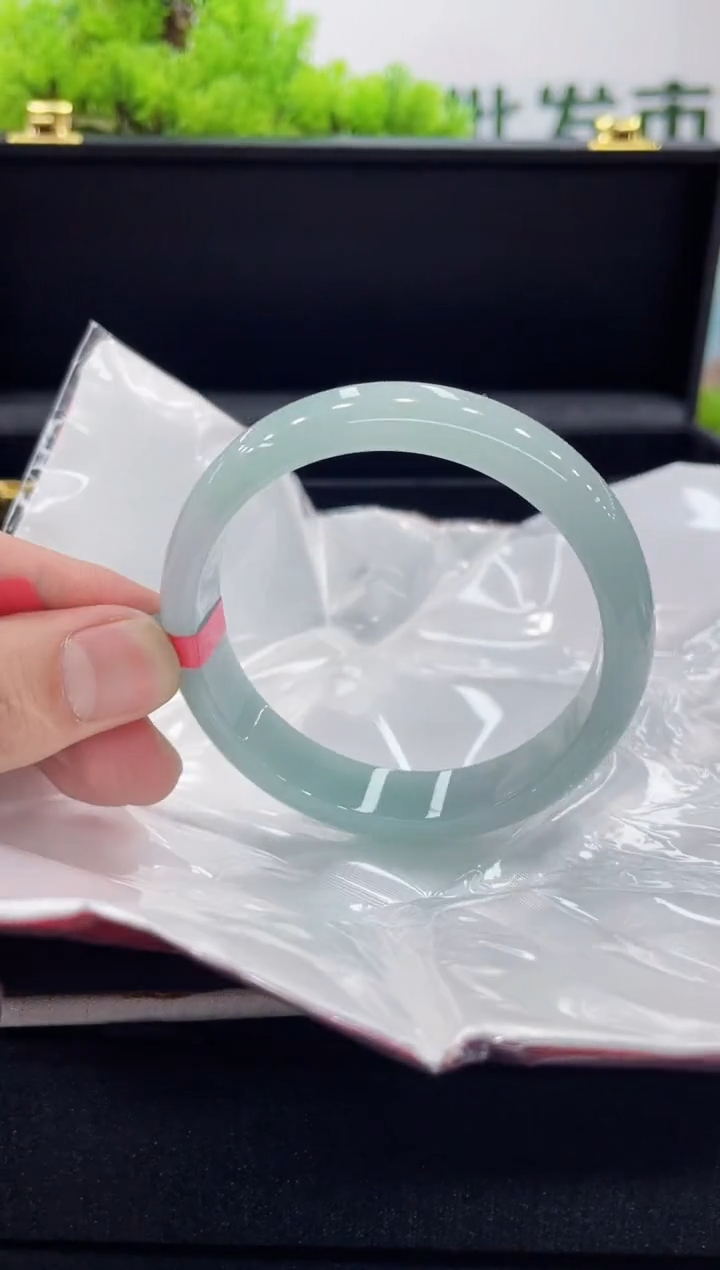 【闪购商品】翡翠手镯未镶嵌手镯