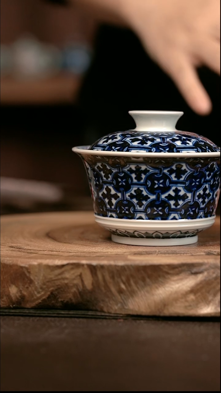 手绘 高温现代瓷  气窑  新款矮马蹄150C