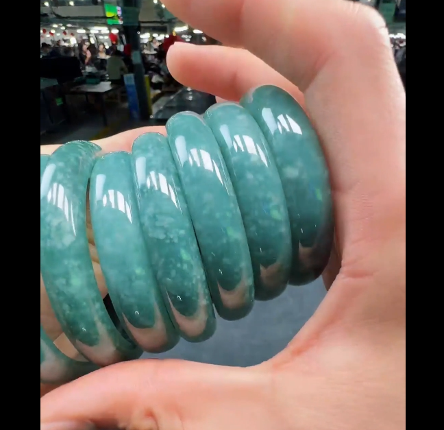 【康康严选】翡翠宽条手镯【多样性发其一】圈口52-61mm