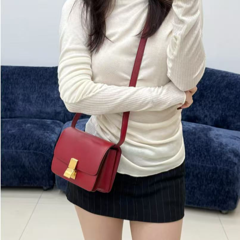 95新 Celine/思琳 理里奢品/celine 红色豆腐包/