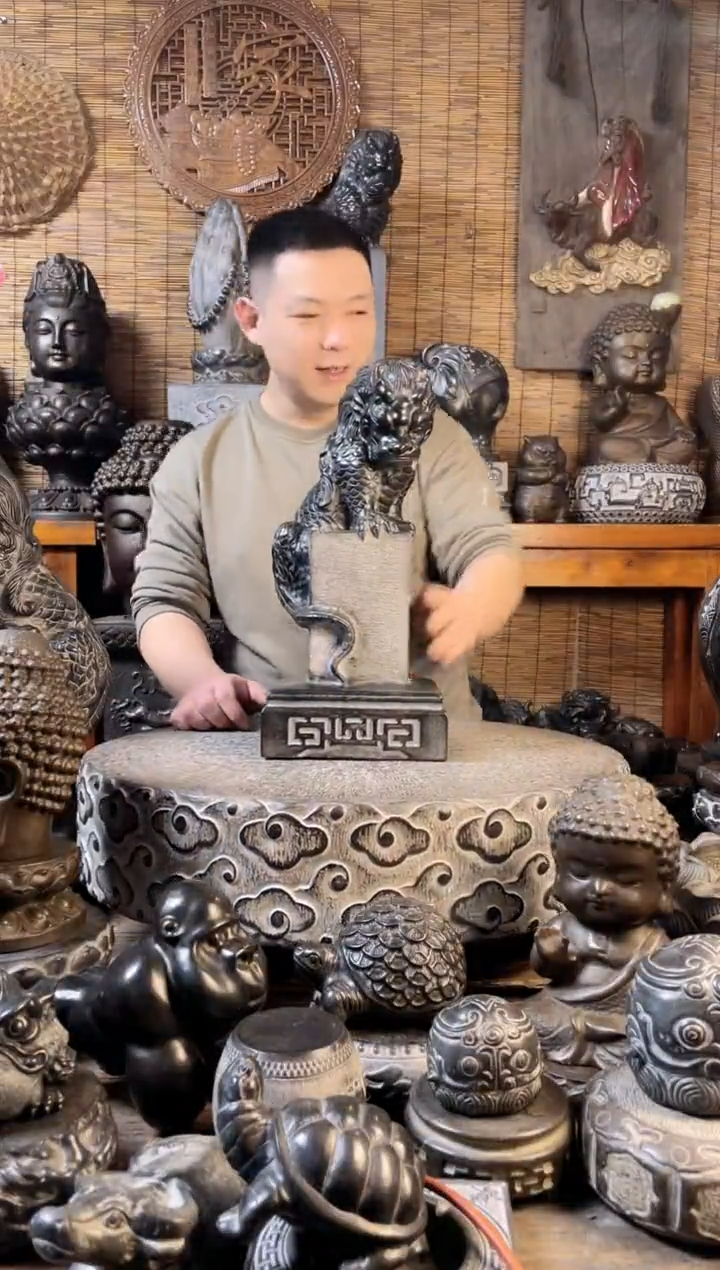 【闪购商品】42吸水兽立柱天然青石雕刻