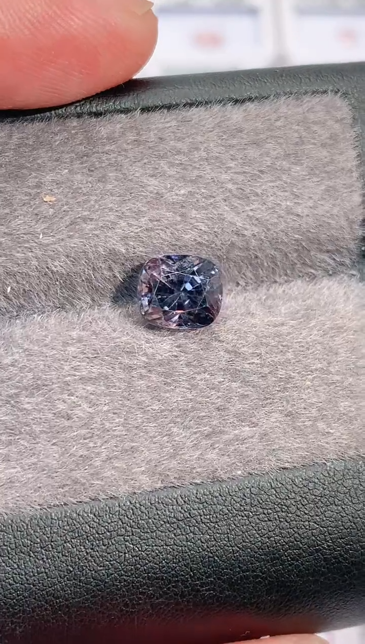 裸石尖晶石3.47-1900天然尖晶石