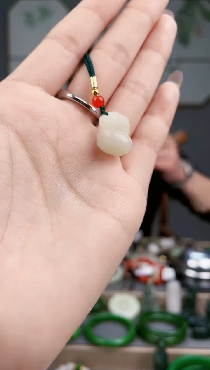 【闪购商品】和田玉颈饰未镶嵌AA多样性发货 拍一发一