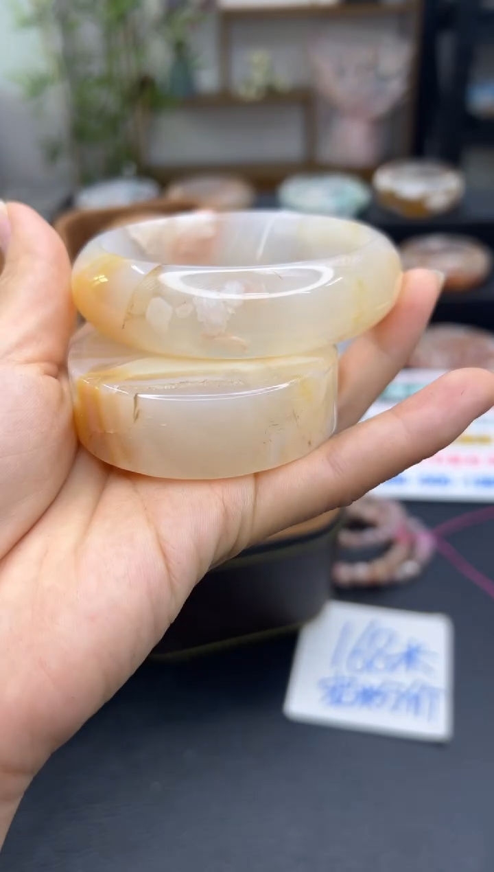 【闪购商品】石英质玉手镯未镶嵌A1420(61圈赠送镯心)