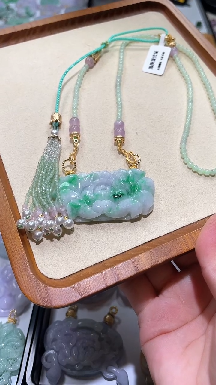 【闪购商品】翡翠颈饰未镶嵌吊坠