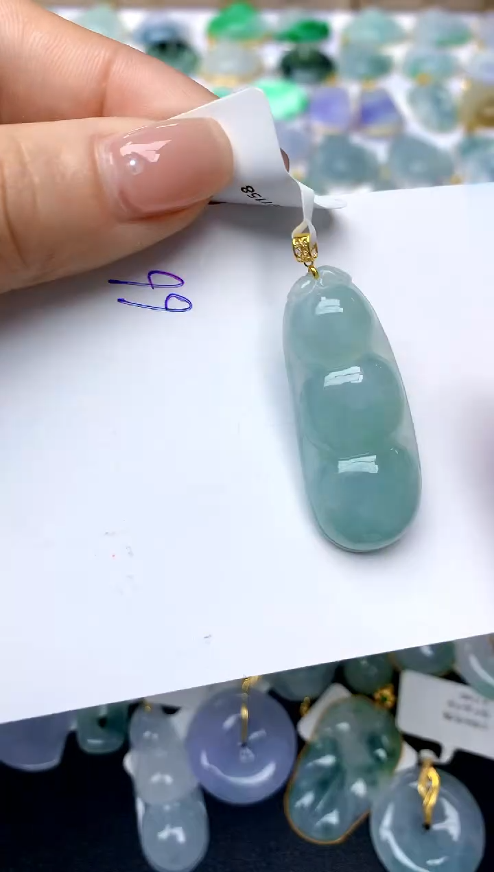 【闪购商品】翡翠颈饰18K金镶嵌66天然A货翡翠