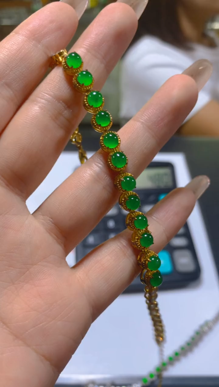 未镶嵌手链翡翠多样性发一