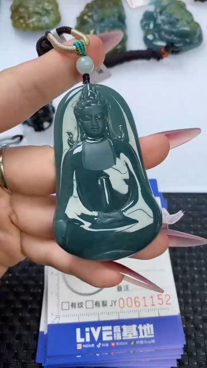 【闪购商品】翡翠颈饰未镶嵌111111111111111